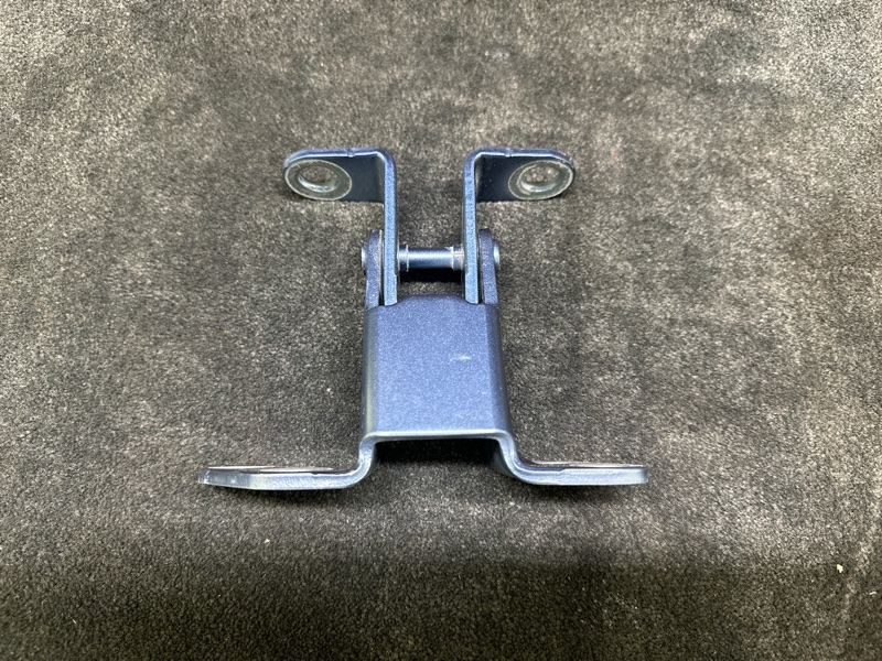 Петля двери багажника FORD ECOSPORT 18-22 2021 1.0 L EcoBoost (Fox) turbo CN1Z-7426810-B Б/У