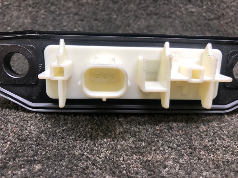 Кнопка открывания багажника наружная RAV4 18- Кнопка открывания багажника наружная RAV4 18-