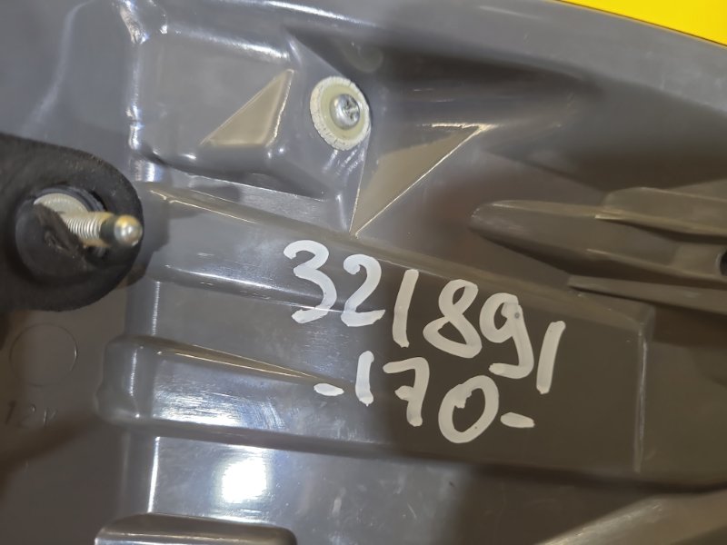 Фонарь наружный левый COROLLA E170 13-19