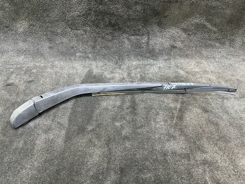 Поводок стеклоочистителя задний PRIUS 16- 2016 1.8 2ZRFXE