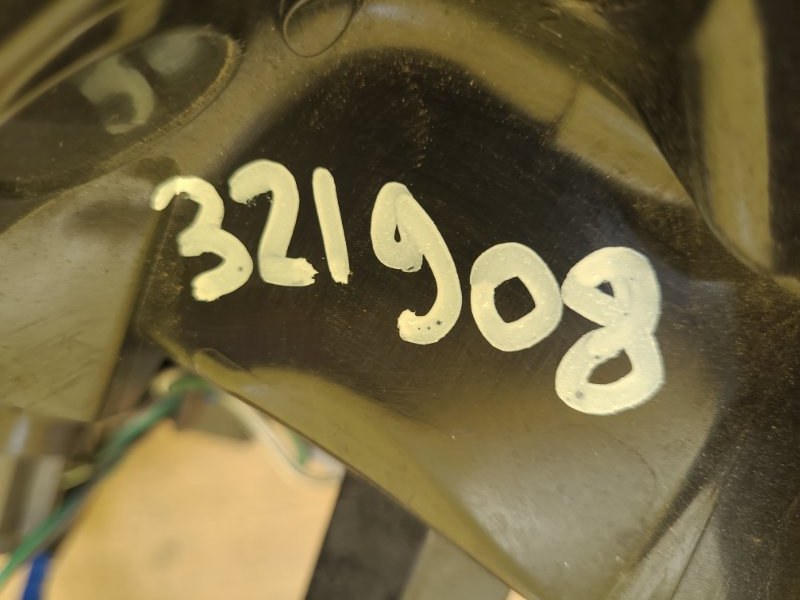 Фонарь наружный правый RAV4 18- Фонарь наружный правый RAV4 18-