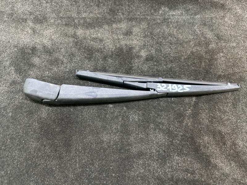 Поводок стеклоочистителя задний KIA SOUL PS 13-19 2016 1.6 G4FD 98815-1R000 Б/У