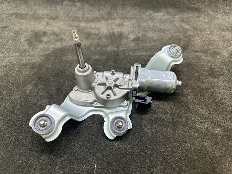 Запчасть моторчик стеклоочистителя задний KIA SOUL PS 13-19 2016 1.6 G4FD 98710-B2000 Б/У Моторчик стеклоочистителя задний KIA SOUL PS 13-19 2016 1.6 G4FD 98710-B2000 Б/У