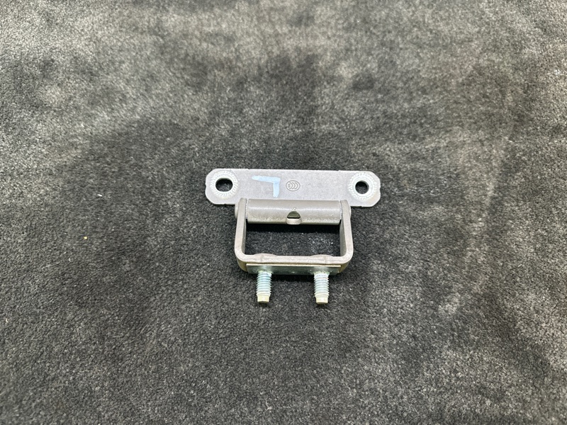 Петля крышки багажника левая KIA SOUL PS 13-19 2016 1.6 G4FD 79710-1D000 Б/У