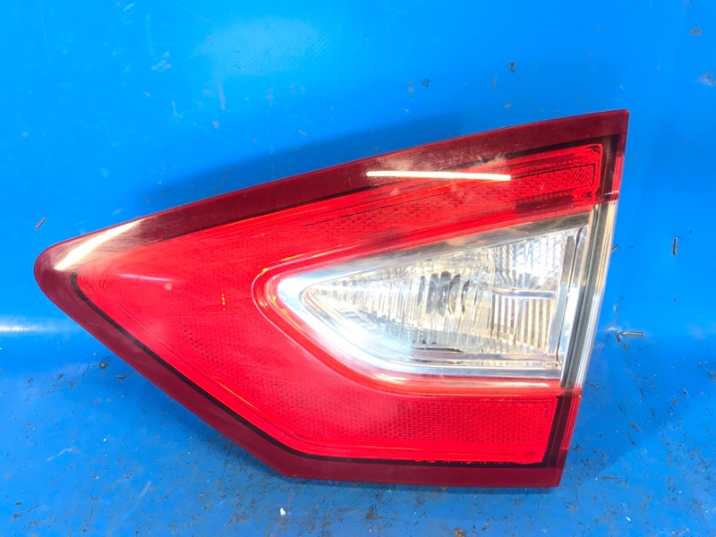 Фонарь внутренний правый FORD FUSION 14- 2014 C25HDEX DS7Z-13404-A Б/У