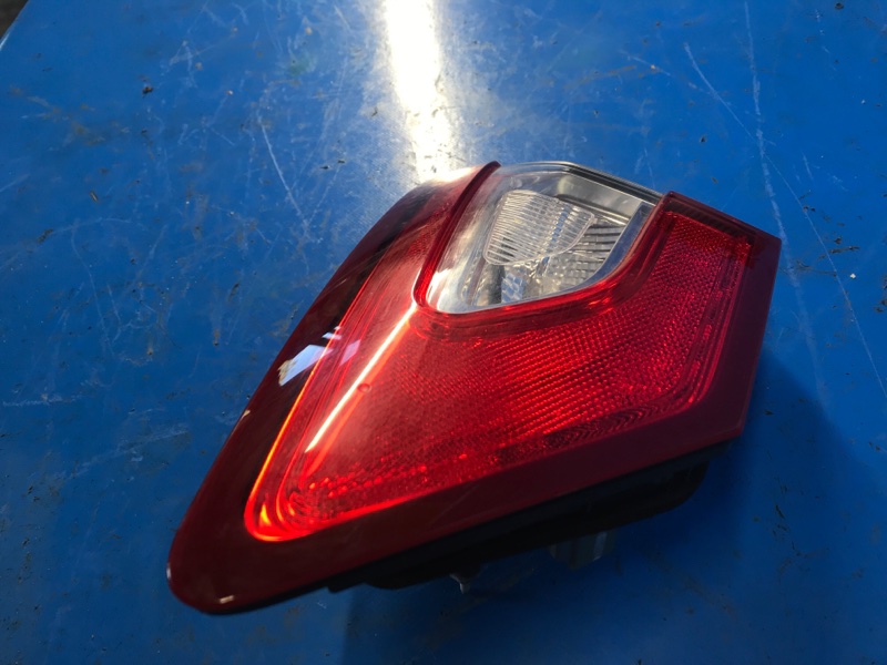 Фонарь внутренний правый FUSION 14- 2014 C25HDEX