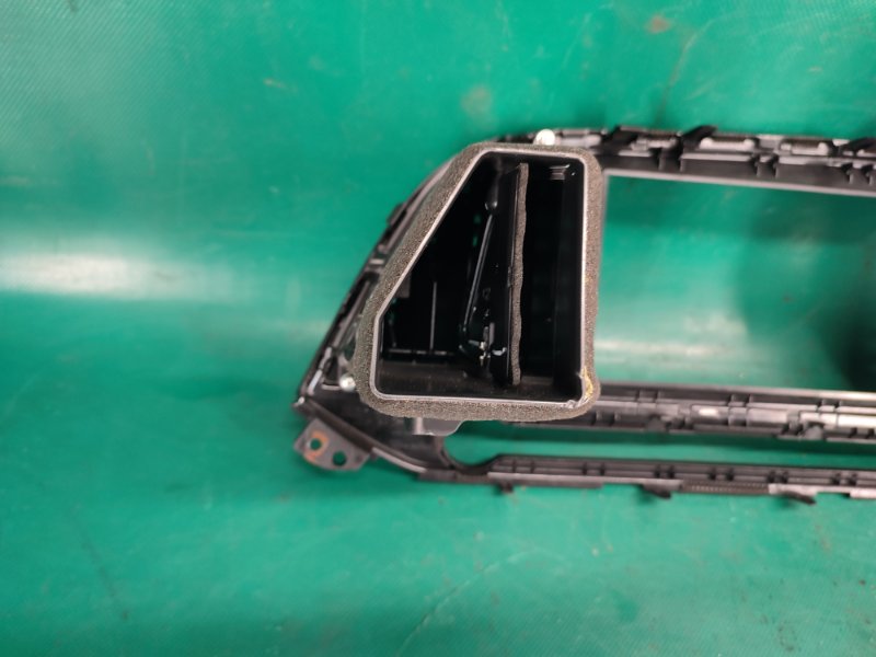 Накладка торпедо под магнитолу ELANTRA AD 16- 2018 2.0 G4NH