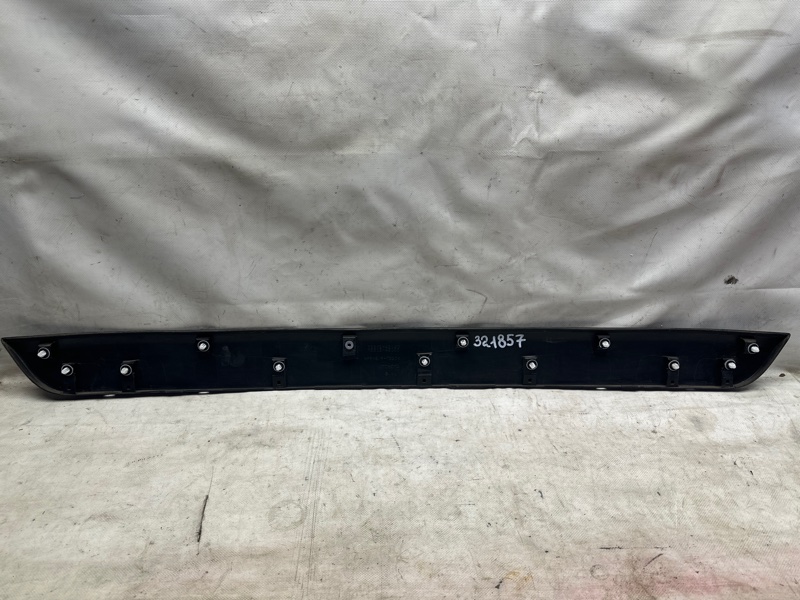 Накладка крышки багажника RAV4 18-