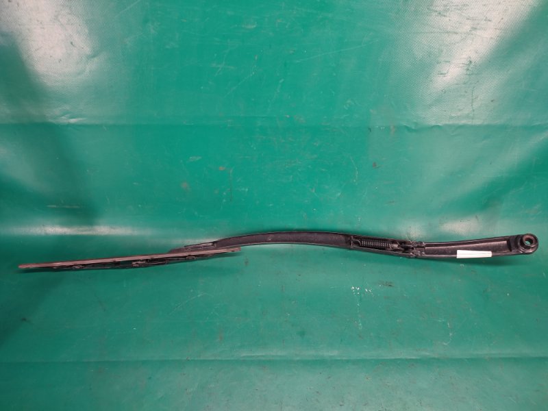 Поводок стеклоочистителя передний правый HYUNDAI ELANTRA AD 16- 2.0 G4NH