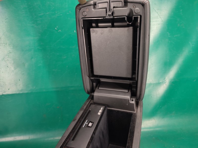 Подлокотник FX/QX70 S51 08-17 2008 5.0 VK50VE