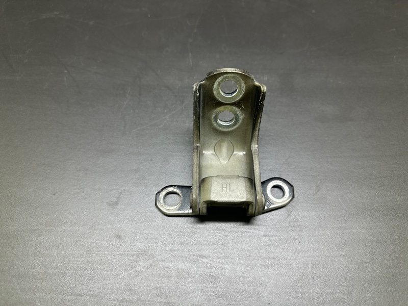 Петля двери верхняя передняя левая NISSAN X-TRAIL/ROGUE T32 13-20 T32 2.5 QR25DE