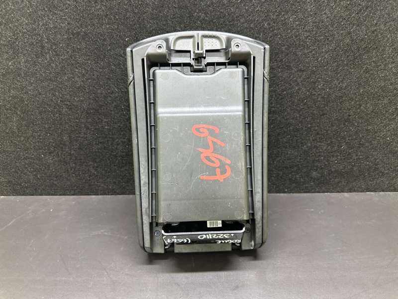 Подлокотник X-TRAIL/ROGUE T32 13-20 2015 T32 2.5 QR25DE