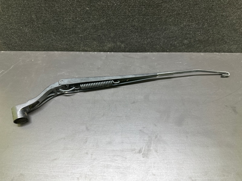 Поводок стеклоочистителя передний правый X-TRAIL/ROGUE T32 13-20 2015 T32 2.5 QR25DE