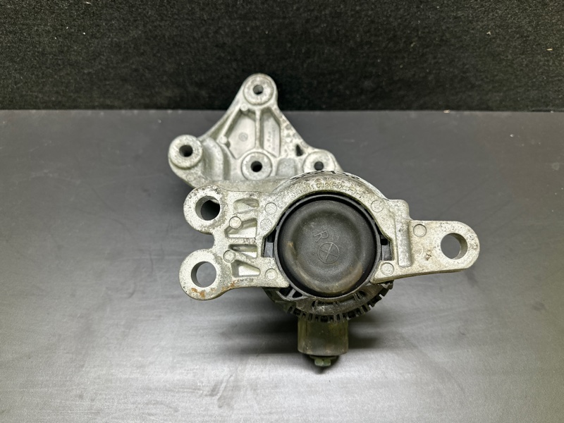 Подушка двигателя правая X-TRAIL/ROGUE T32 13-20 2015 T32 2.5 QR25DE