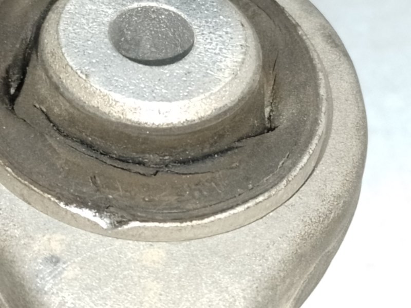 Рычаг передней подвески верхний передний левый Q5 08-16 2015 8R CPMB 2.0 TFSI