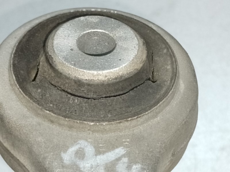 Рычаг передней подвески верхний передний правый Q5 08-16 2015 8R CPMB 2.0 TFSI