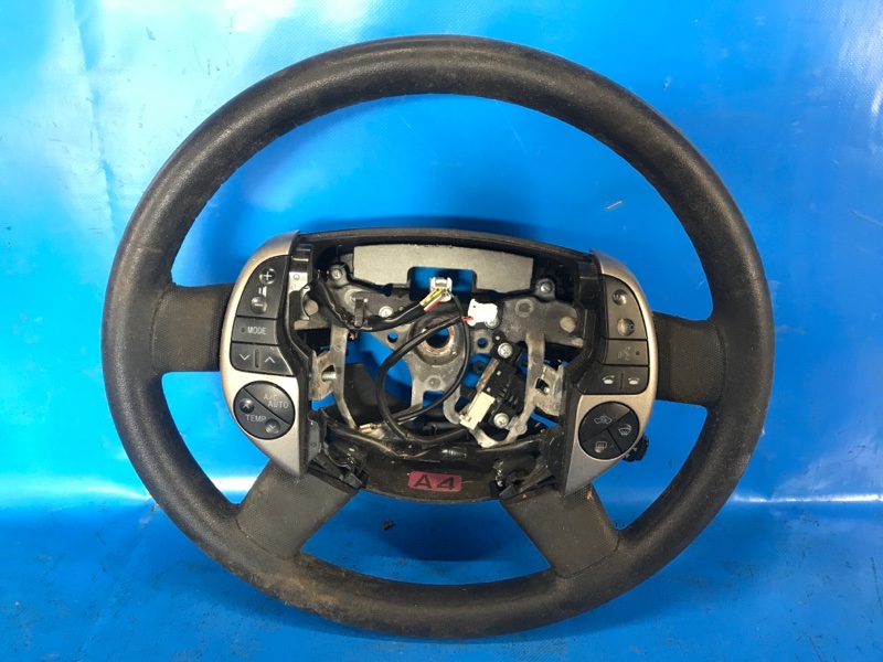 Руль TOYOTA PRIUS - 20 03-11 2006 1NZ-FXE 1.5L 4510047081C0 Б/У