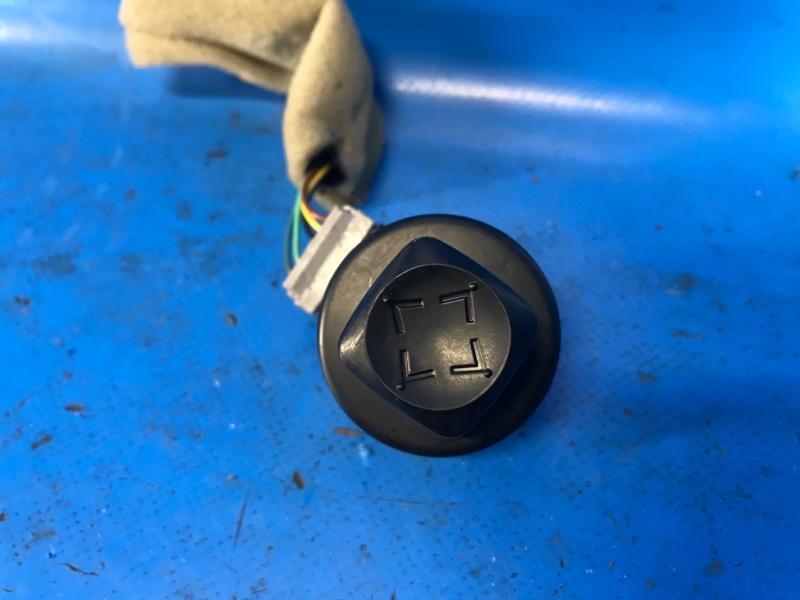 Запчасть кнопка регулировки рулевой колонки NISSAN PATHFINDER R52 12-21 2015 R52 3.5 VQ35DE 25315JK01A Б/У Кнопка регулировки рулевой колонки NISSAN PATHFINDER R52 12-21 2015 R52 3.5 VQ35DE 25315JK01A Б/У