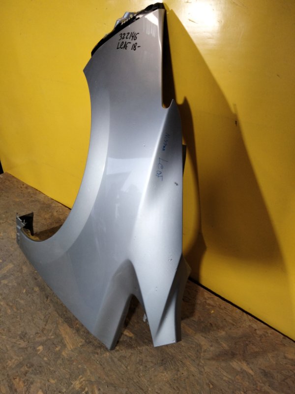 Крыло переднее левое LEAF 18-