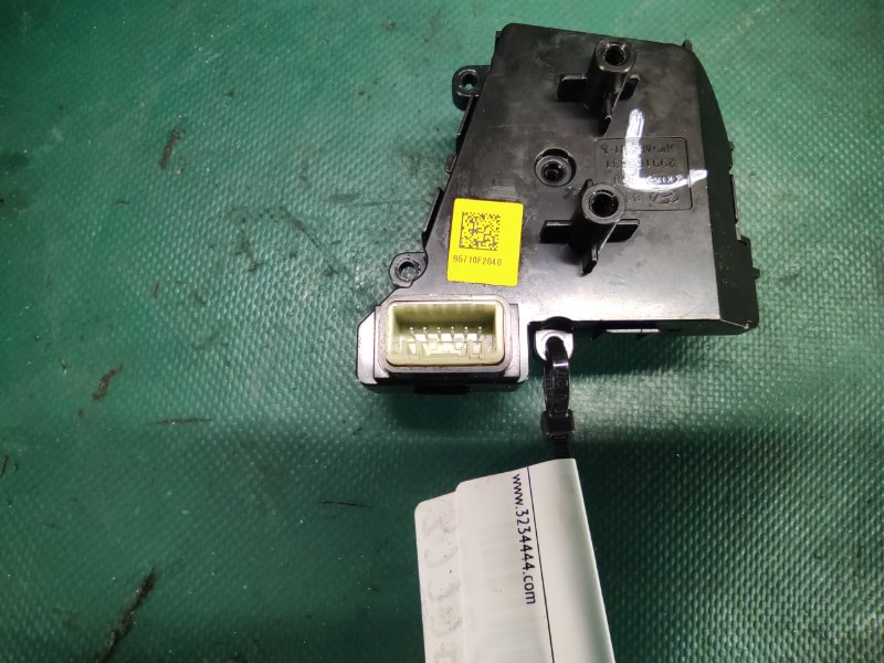 Кнопка управления магнитолой на руль ELANTRA AD 16- 2018 2.0 G4NH