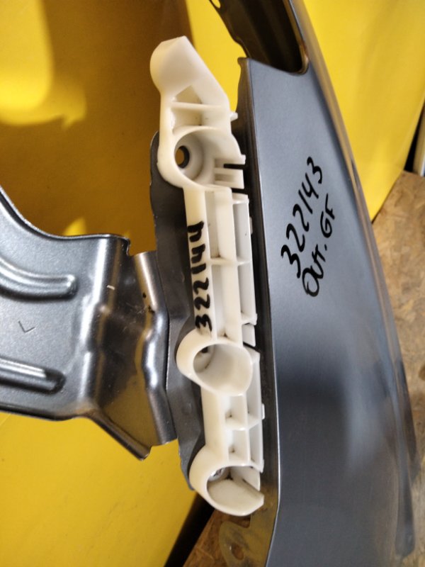 Кронштейн переднего бампера (на крыле) левый MITSUBISHI OUTLANDER GF 12- 6400G211 Б/У