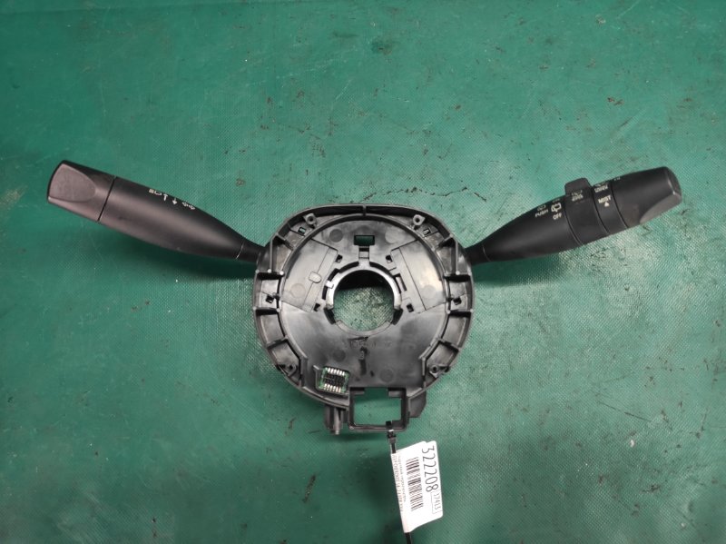 Запчасть подрулевой переключатель JEEP CHEROKEE 14- 2016 2.4 ED8 68141 120AI Б/У Подрулевой переключатель JEEP CHEROKEE 14- 2016 2.4 ED8 68141 120AI Б/У