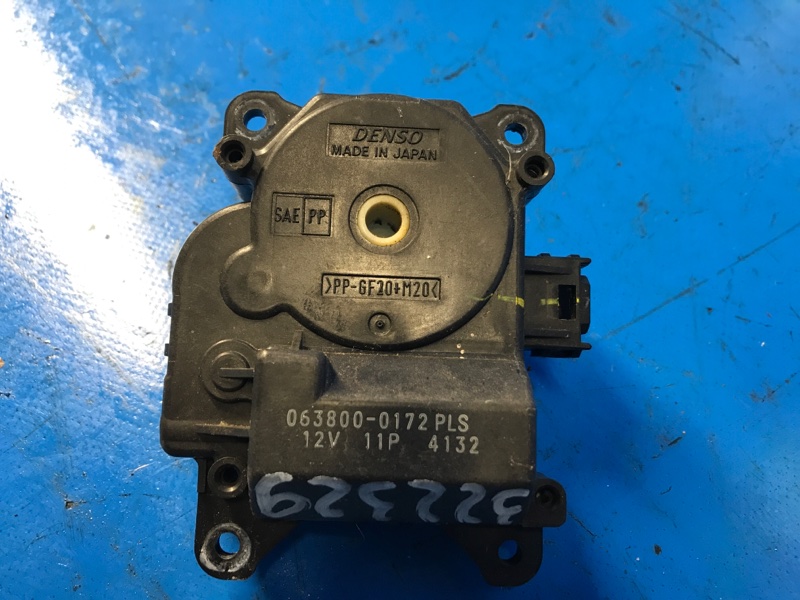 Моторчик заслонки печки LEXUS IS250/350 05-13 2013 GSE20L 2.5 4GR-FSE 0638000172 Б/У