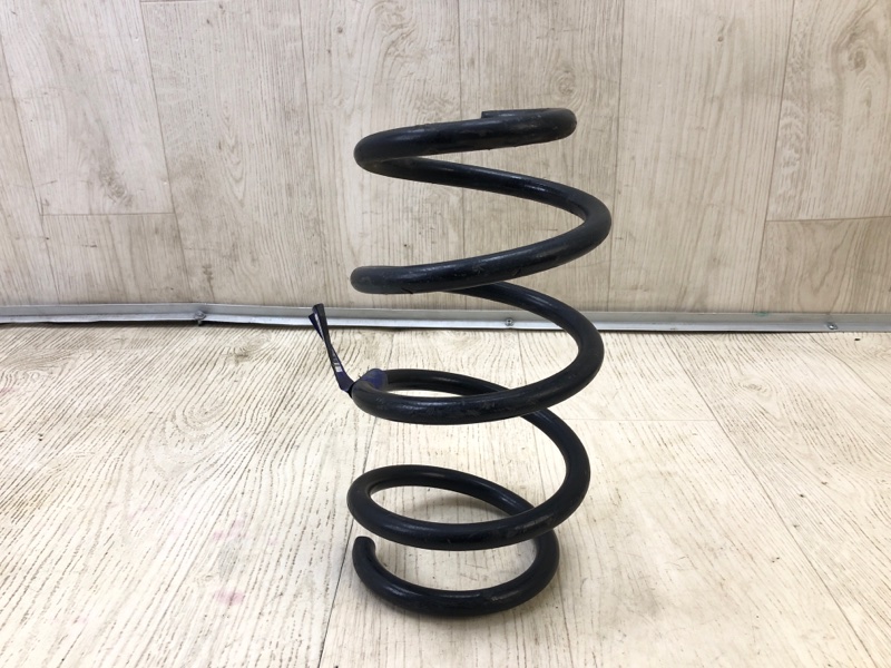 Пружина передней подвески левая CHEROKEE 14- 2016 2.4 ED8