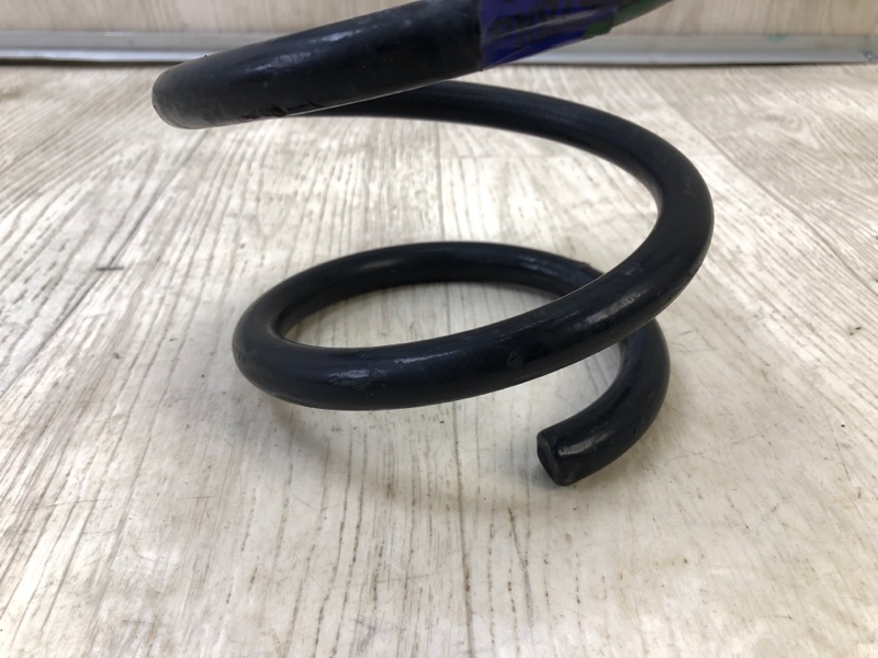 Пружина передней подвески левая CHEROKEE 14- 2016 2.4 ED8