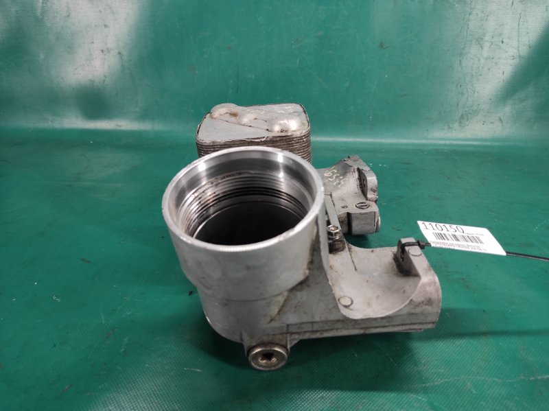 Кронштейн масляного фильтра LAND CRUISER 200 08-21