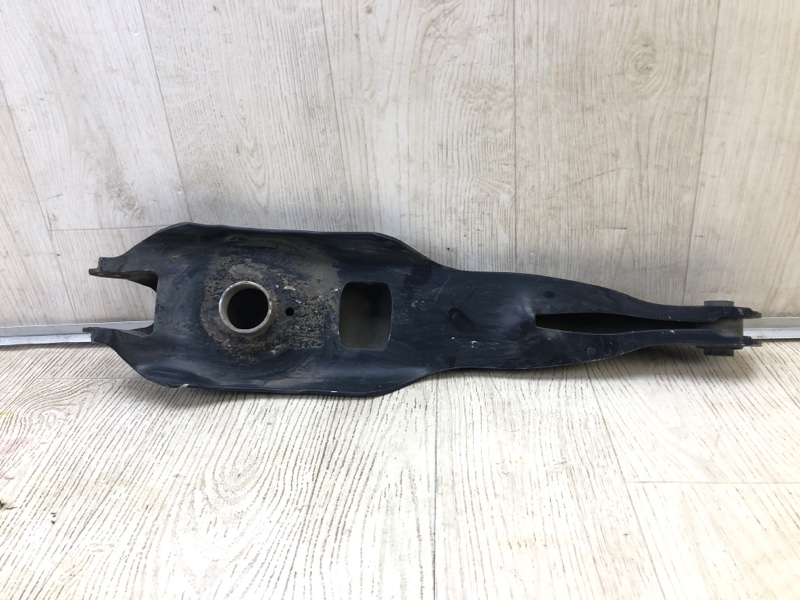 Рычаг задней подвески поперечный CHEROKEE 14- 2016 2.4 ED8 Рычаг задней подвески поперечный CHEROKEE 14- 2016 2.4 ED8