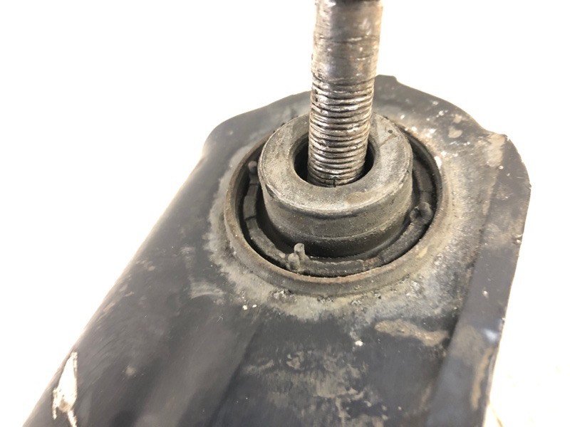 Рычаг задней подвески поперечный CHEROKEE 14- 2016 2.4 ED8 Рычаг задней подвески поперечный CHEROKEE 14- 2016 2.4 ED8