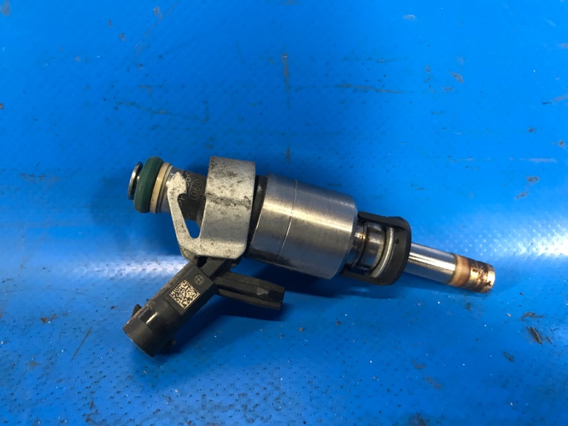 Форсунка топливная AUDI A3 (8V) 12–17 2015 CNTC 2.0 06L906036K Б/У