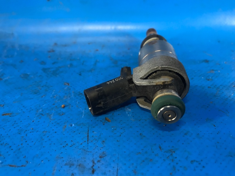 Форсунка топливная AUDI A3 (8V) 12–17 CNTC 2.0