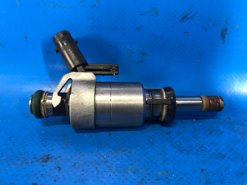 Форсунка топливная AUDI A3 (8V) 12–17 2015 CNTC 2.0 06L906036K Б/У