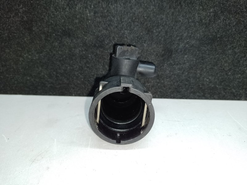 Фланец системы охлаждения AUDI Q5 08-16 8R CPMB 2.0 TFSI Фланец системы охлаждения AUDI Q5 08-16 8R CPMB 2.0 TFSI