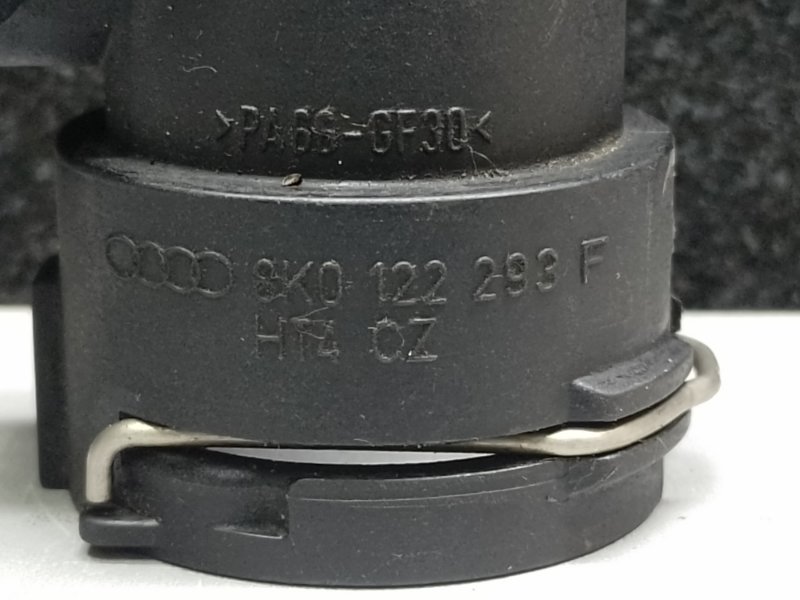 Фланец системы охлаждения Q5 08-16 2015 8R CPMB 2.0 TFSI Фланец системы охлаждения Q5 08-16 2015 8R CPMB 2.0 TFSI