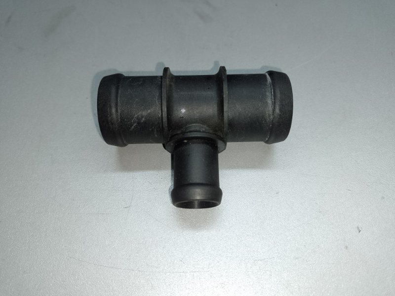 Тройник системы охлаждения AUDI Q5 08-16 2015 8R CPMB 2.0 TFSI N 906 929 01 Б/У