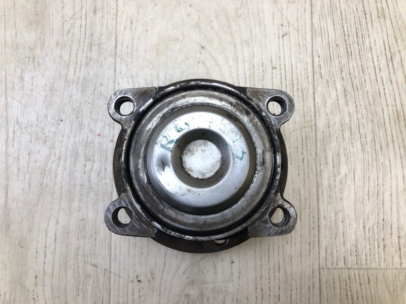 Ступица задняя JEEP CHEROKEE 14- 2.4 ED8 Ступица задняя JEEP CHEROKEE 14- 2.4 ED8