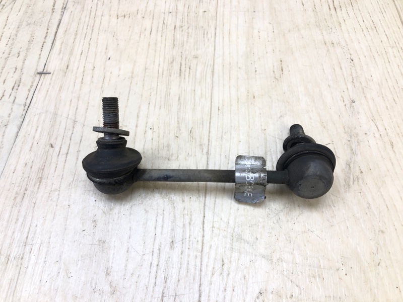 Стойка стабилизатора задняя правая CHEROKEE 14- 2016 2.4 ED8 Стойка стабилизатора задняя правая CHEROKEE 14- 2016 2.4 ED8