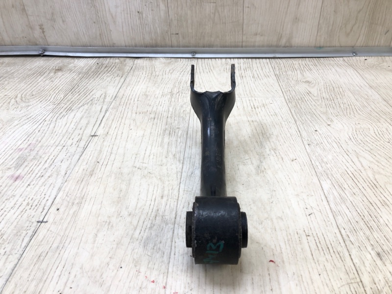 Рычаг задней подвески поперечный верхний JEEP CHEROKEE 14- 2.4 ED8 Рычаг задней подвески поперечный верхний JEEP CHEROKEE 14- 2.4 ED8