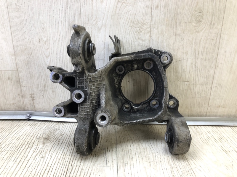 Запчасть цапфа задняя правая JEEP CHEROKEE 14- 2016 2.4 ED8 5090072AC Б/У Цапфа задняя правая JEEP CHEROKEE 14- 2016 2.4 ED8 5090072AC Б/У