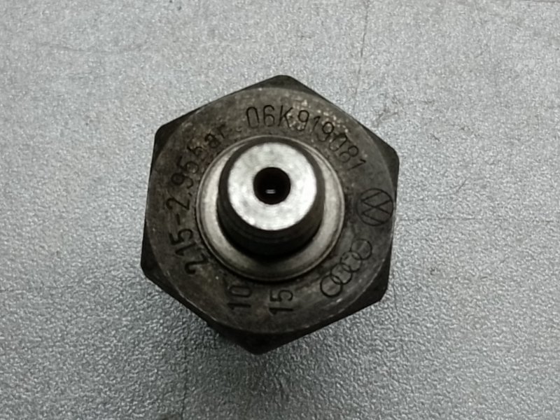 Датчик давления масла ДВС AUDI Q5 08-16 8R CPMB 2.0 TFSI