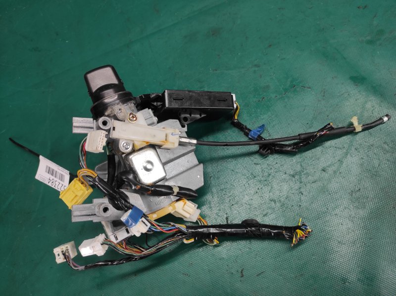 Замок зажигания MITSUBISHI LANCER X 10 07-15 2.0 4B11