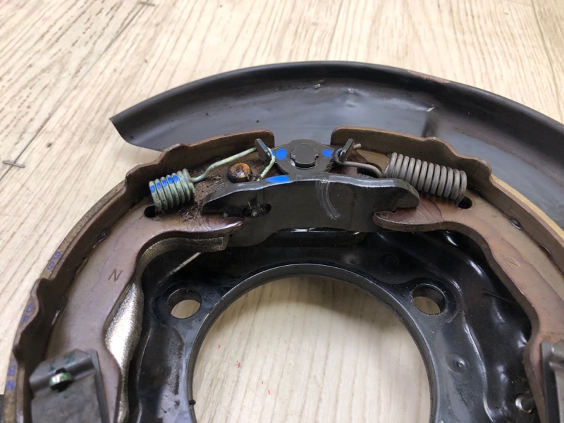 Тормозной механизм задний правый X-TRAIL/ROGUE T32 13-20 2017 2.5 QR25DE Тормозной механизм задний правый X-TRAIL/ROGUE T32 13-20 2017 2.5 QR25DE