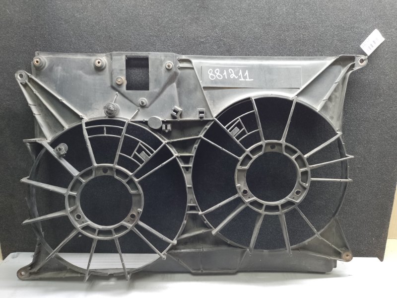 Запчасть диффузор вентилятора основного радиатора SUBARU TRIBECA B9 05-07 45122XA00A Б/У Диффузор вентилятора основного радиатора SUBARU TRIBECA B9 05-07 45122XA00A Б/У