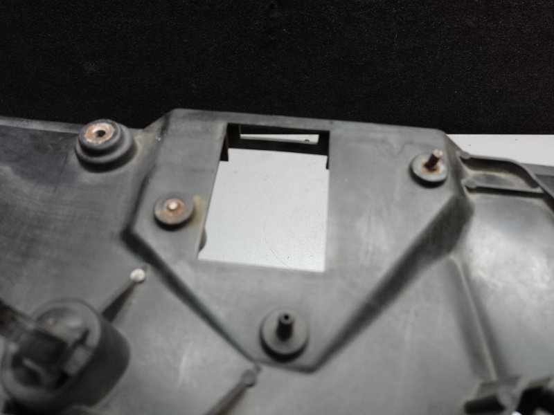 Диффузор вентилятора основного радиатора TRIBECA B9 05-07 Диффузор вентилятора основного радиатора TRIBECA B9 05-07