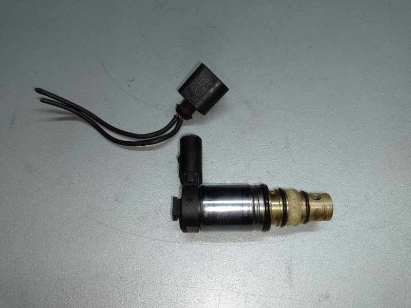 Клапан кондиционера VOLKSWAGEN JETTA 05-10 2007 Седан 2.5 1K0 820 859 G Б/У