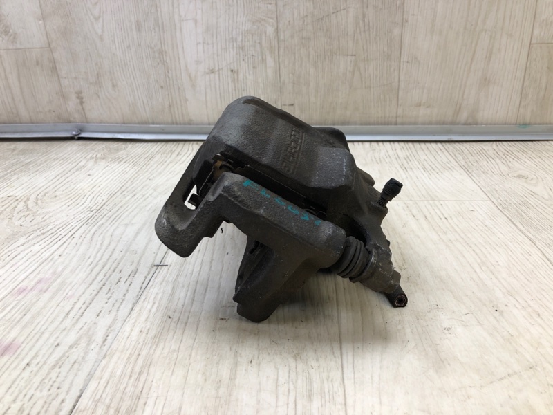 Суппорт тормозной передний левый NISSAN X-TRAIL/ROGUE T32 13-20 2.5 QR25DE