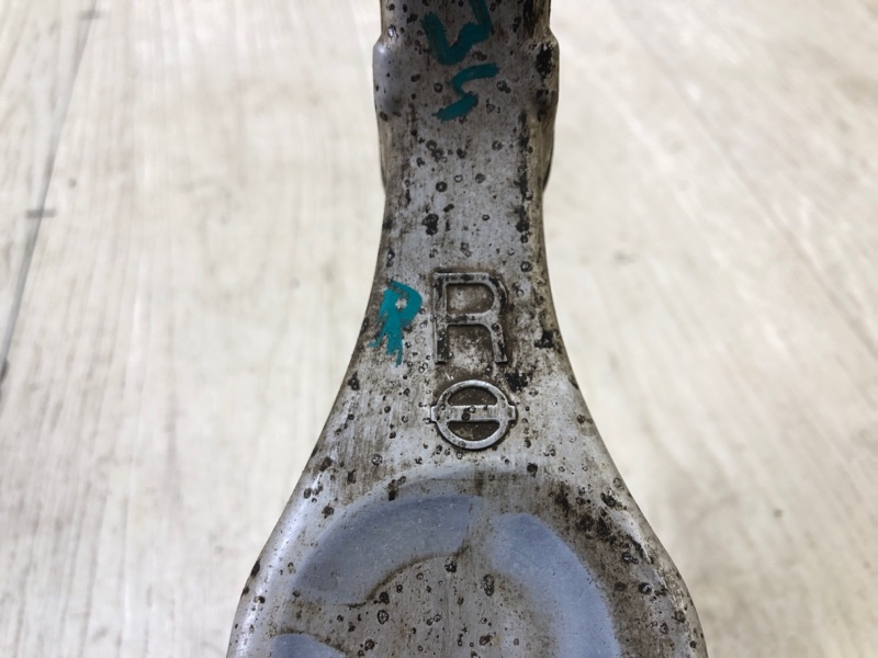 Рычаг задней подвески поперечный верхний правый X-TRAIL/ROGUE T32 13-20 2017 2.5 QR25DE